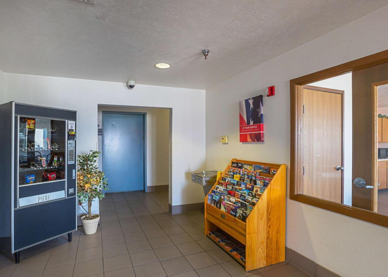 Motel 6 Omaha - IAT West Exterior foto