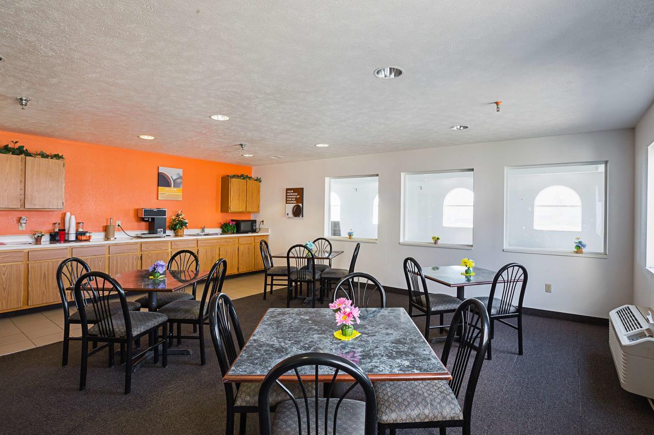 Motel 6 Omaha - IAT West Exterior foto